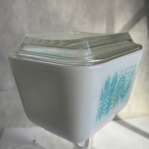 Vintage Pyrex Amish butterprint refrigerator dish 501 1 1/2cu… - Picture 2 of 16